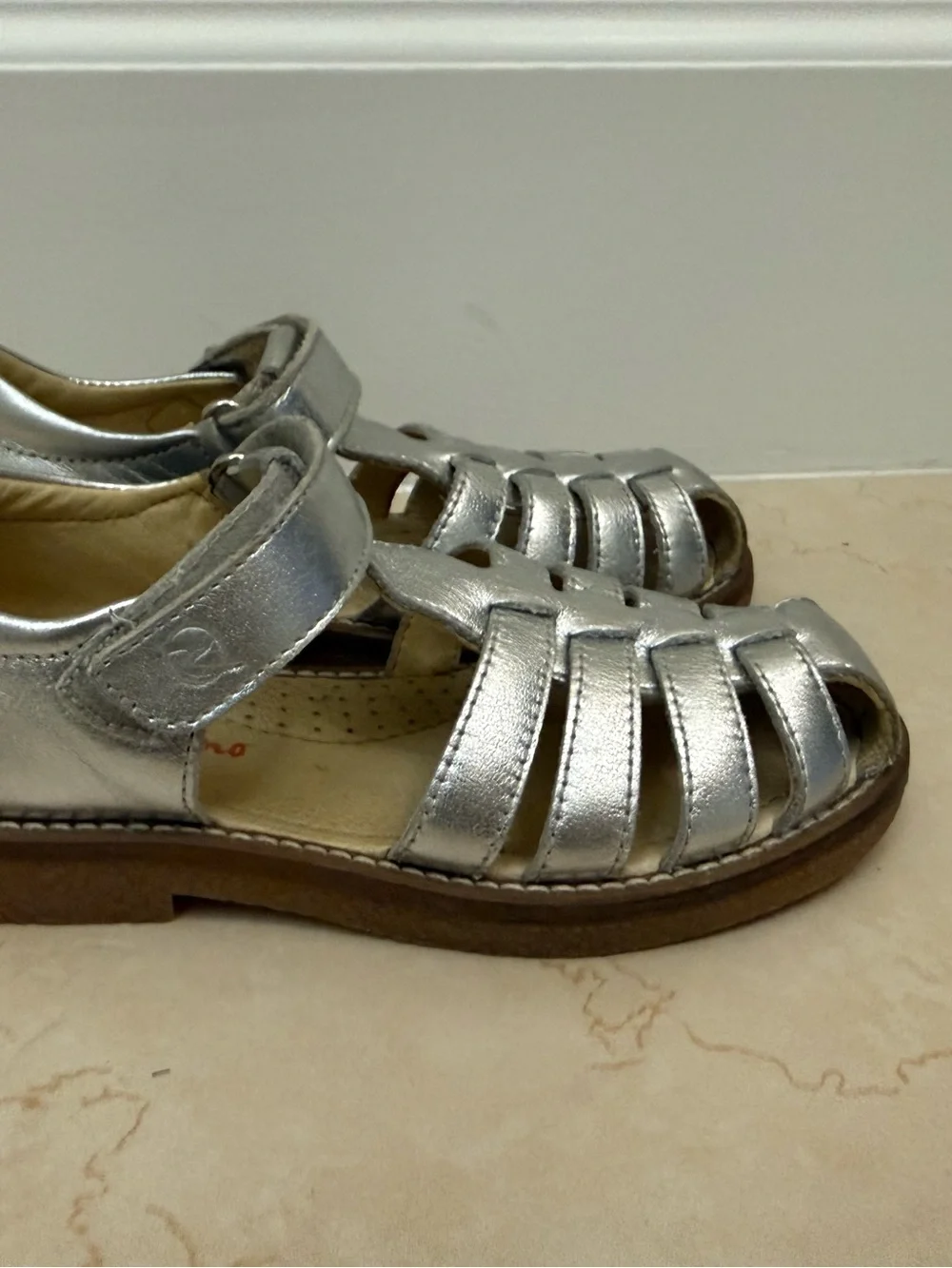 Naturino Silver Fisherman Sandals - girls size 11
